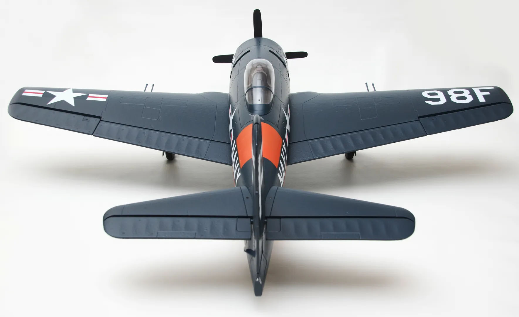 F8F Bearcat Arrows RC