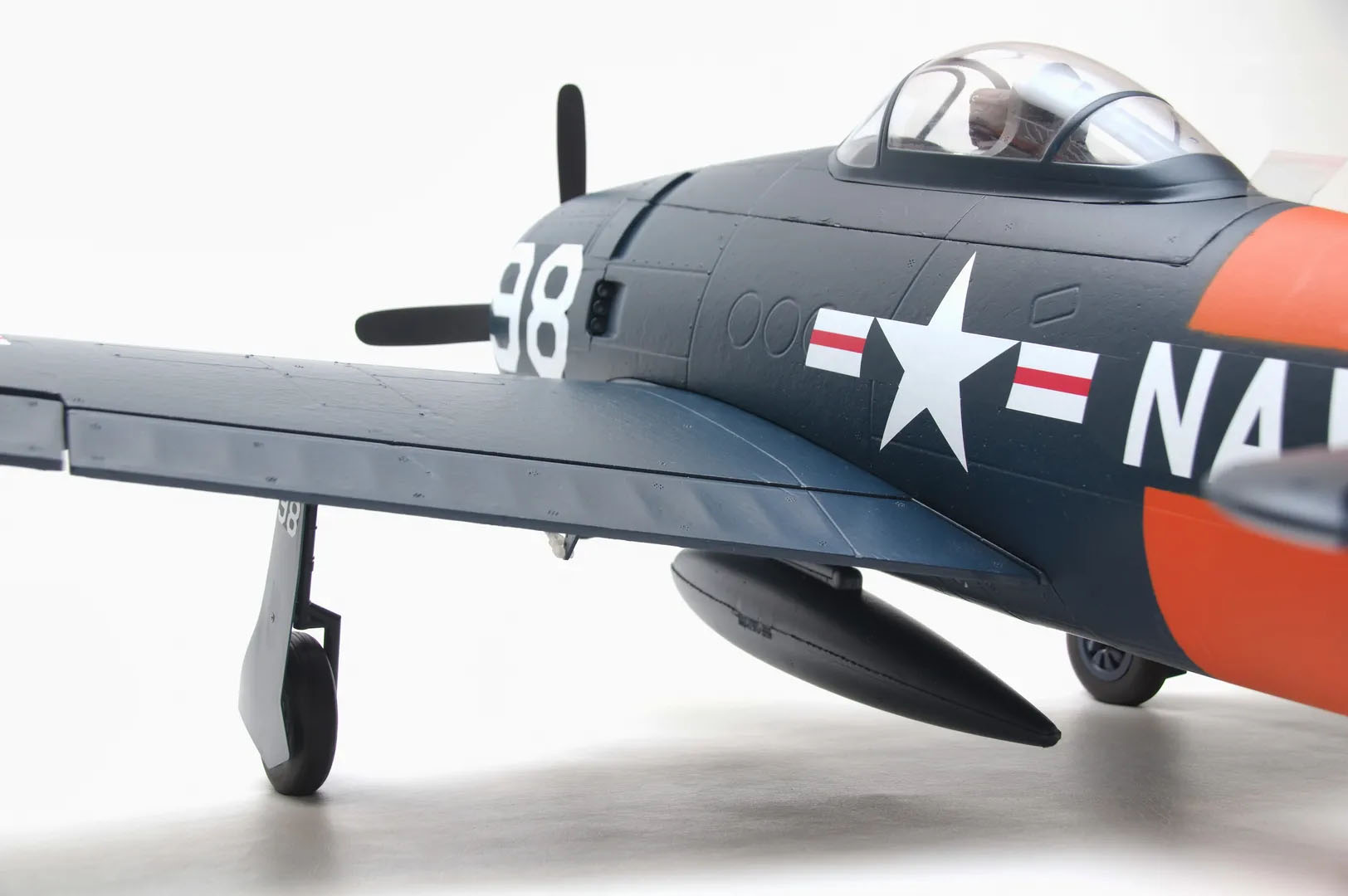 F8F Bearcat Arrows RC