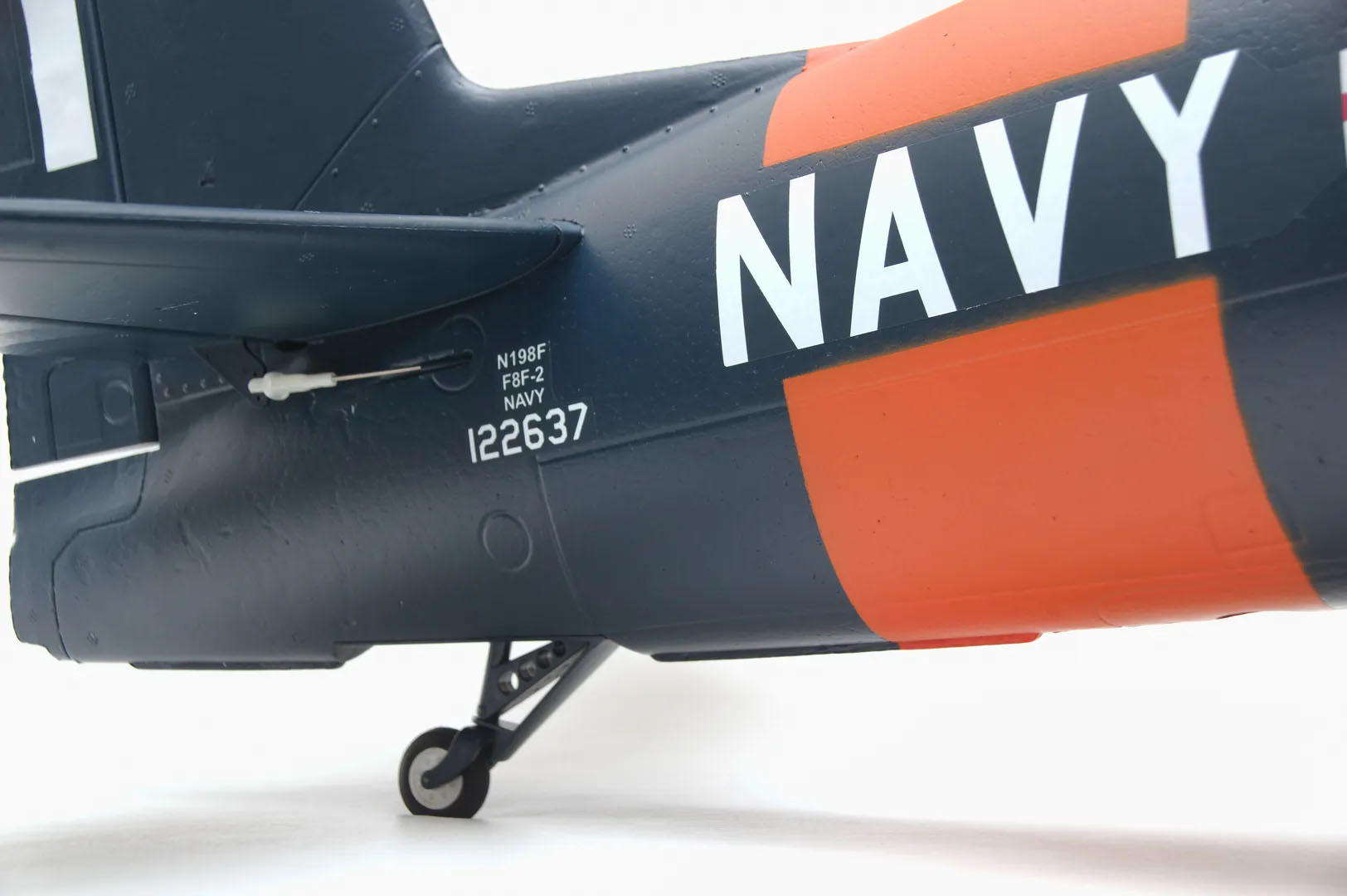 F8F Bearcat Arrows RC