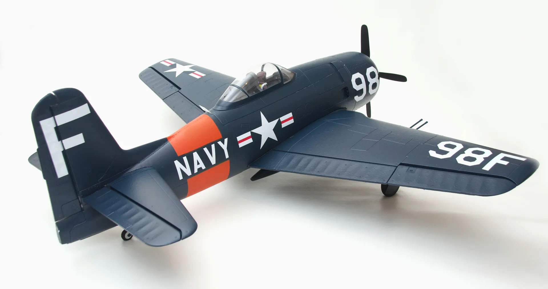 F8F Bearcat Arrows RC