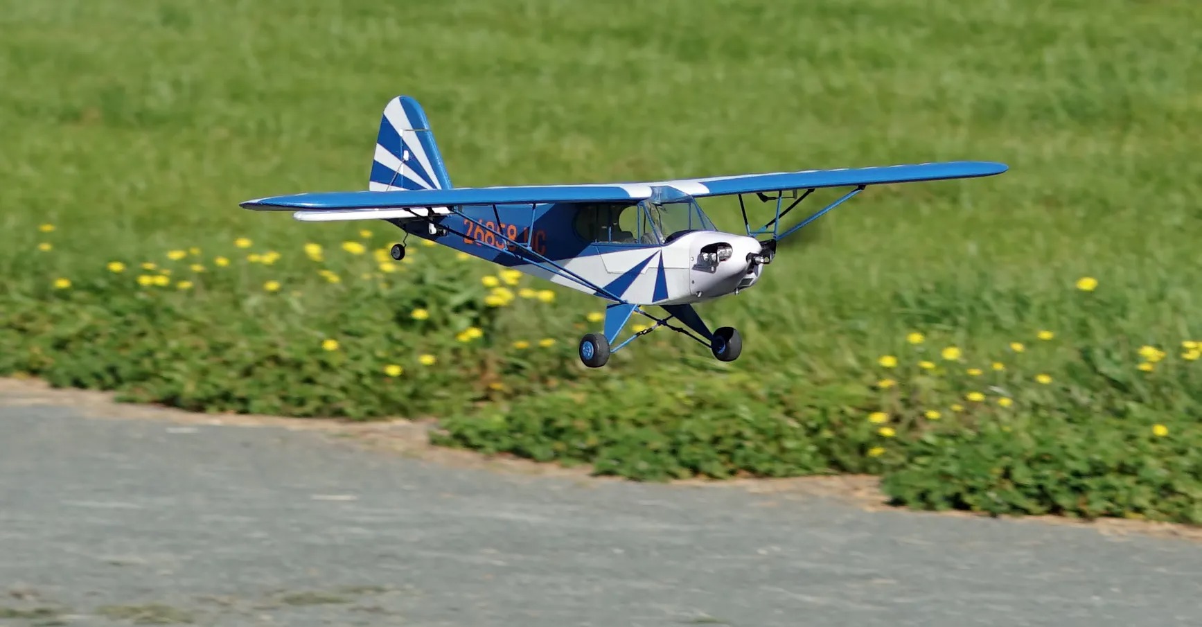 J3 Cub Arrows RC