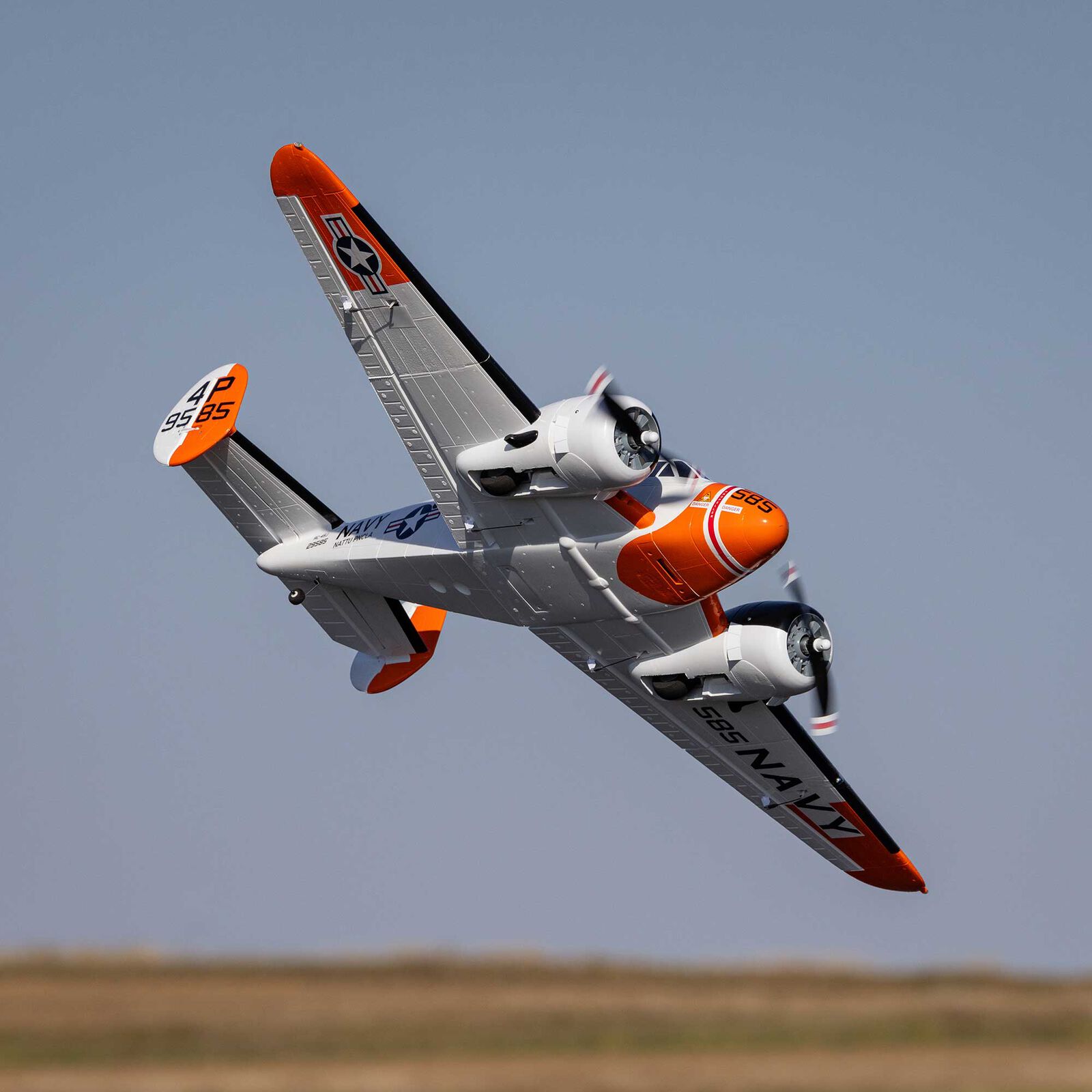 Beechcraft D18/RC-45J E-flite