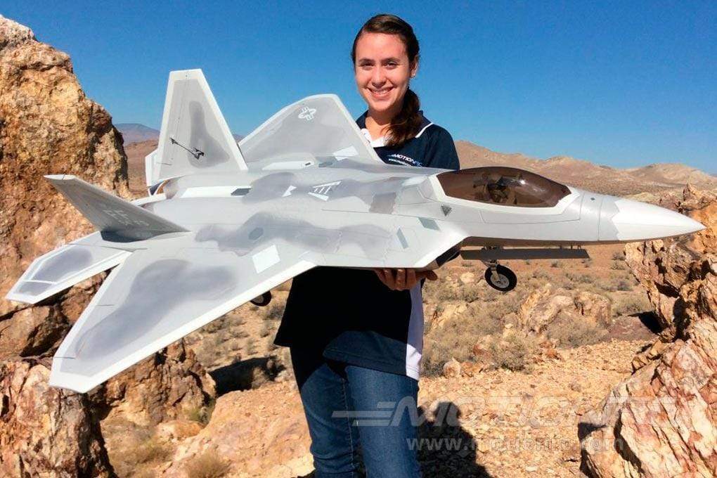 F-22 Raptor 90 mm Freewing Model