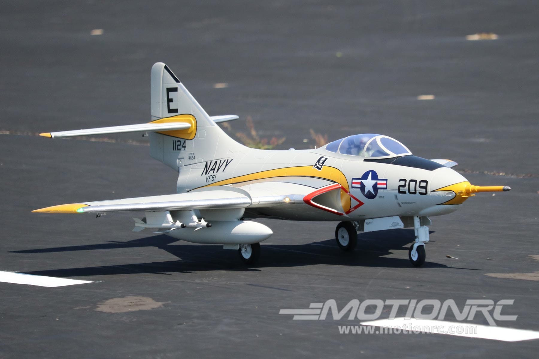 F9F-8 Cougar Super Scale 80mm Freewing Model