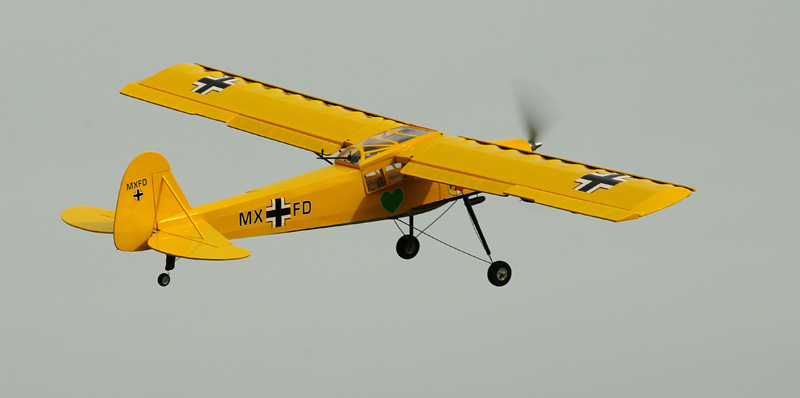 Fieseler Fi-156C Storch V2 Maxford USA