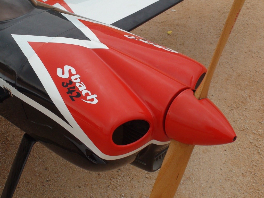 Sbach 342 Thunderbolt Pilot RC