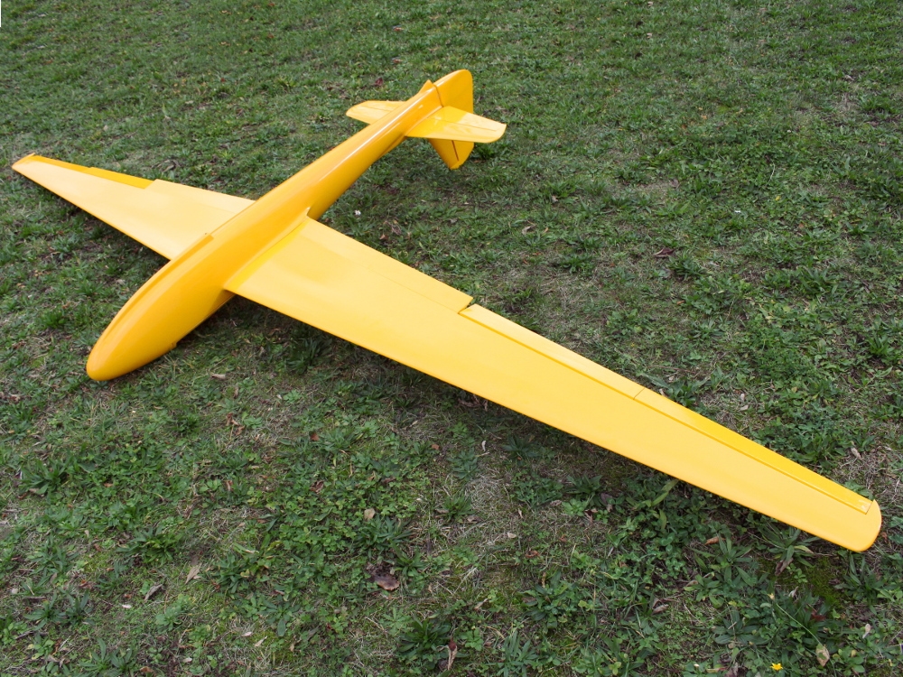 LF-107 Lunak Reichard Modelsport