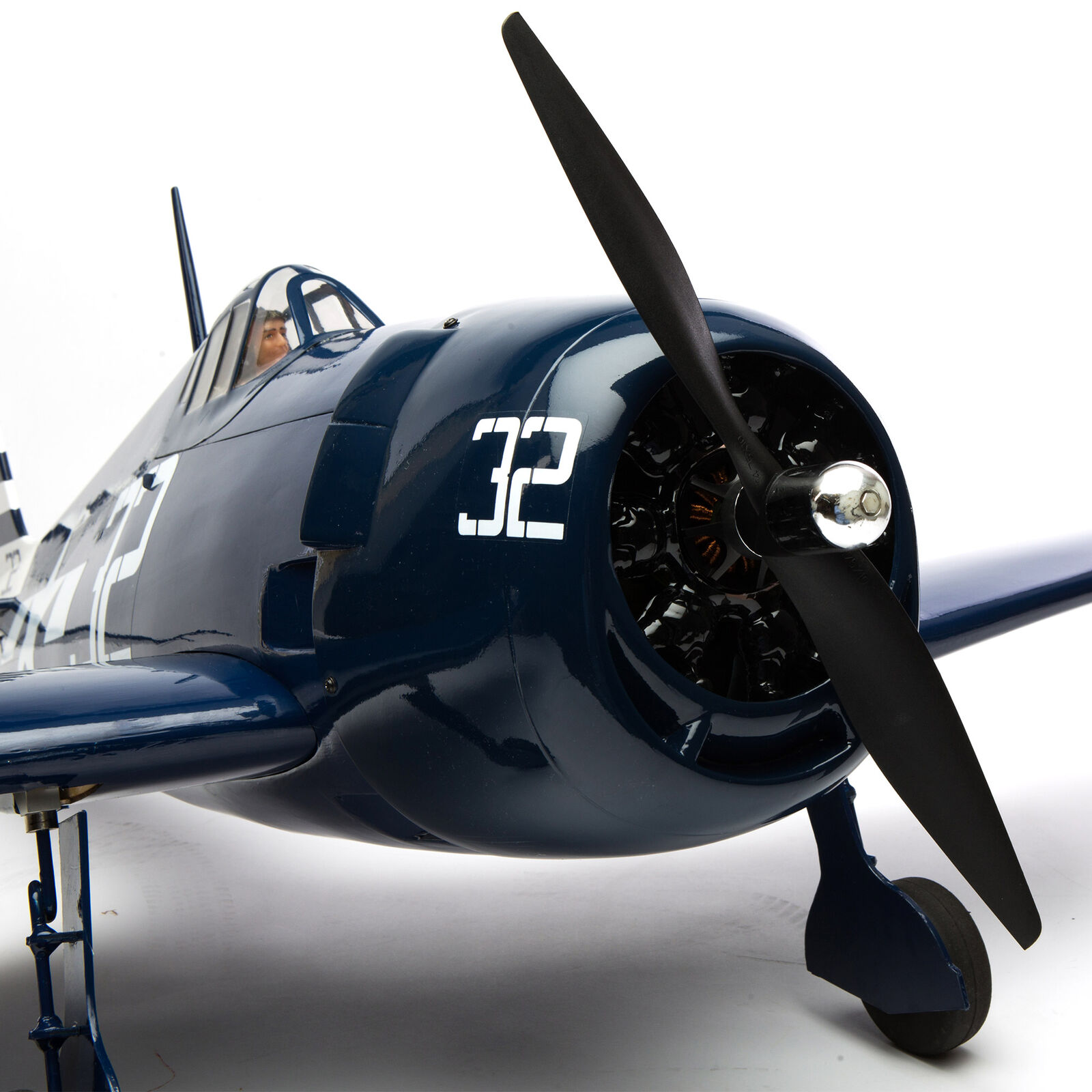 F6F Hellcat hangar 9