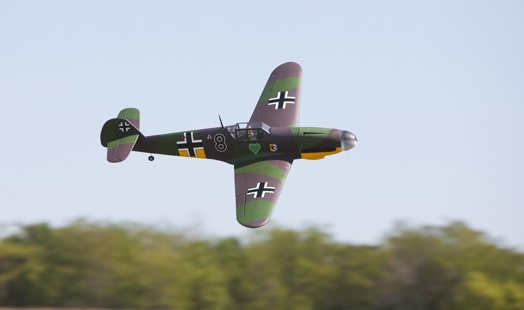 Messerschmitt BF 109 F2 hangar 9