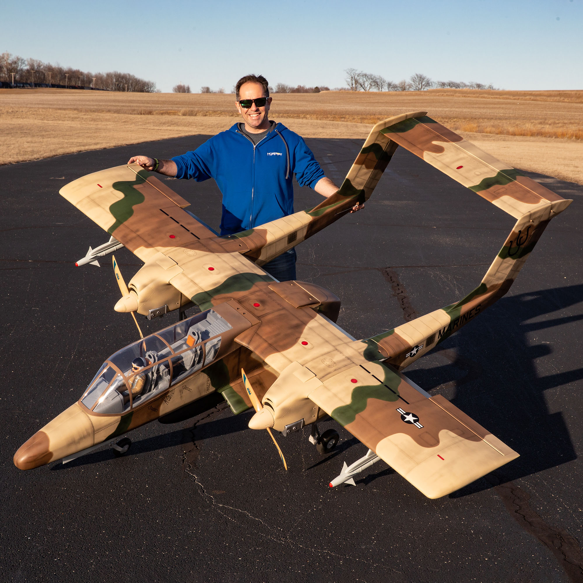 OV-10 Bronco 30cc hangar 9