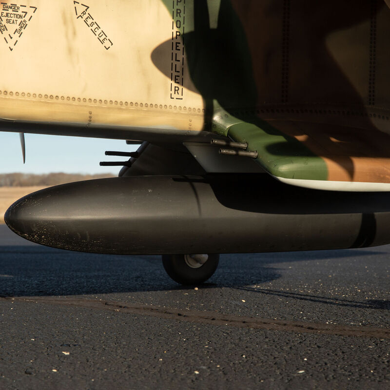 OV-10 Bronco 30cc hangar 9