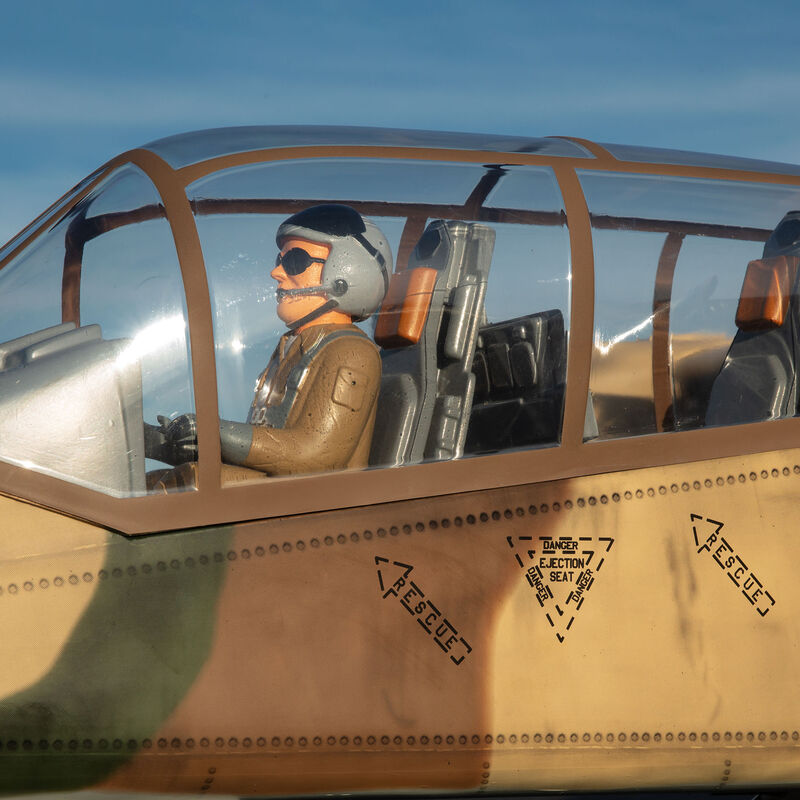 OV-10 Bronco 30cc hangar 9