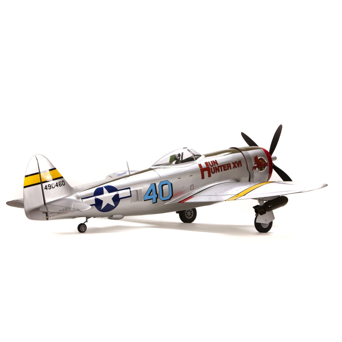 P-47D-40 Thunderbolt hangar 9